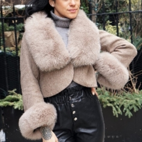 Oatmeal Mist Alpaca Jacket Fox Trim Size Medium - Picture 3 of 3